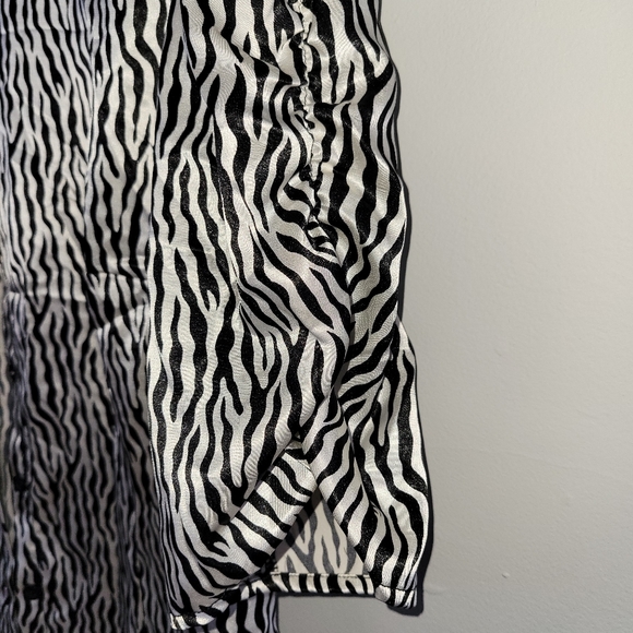 Essentials by Milano printed top - Picture 4 of 5